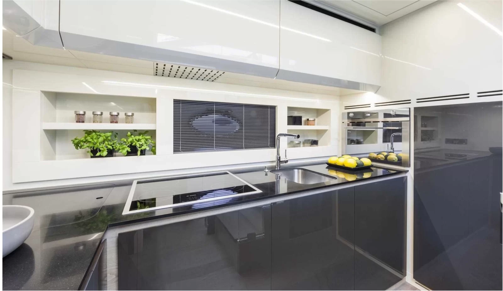 Yacht gallery image